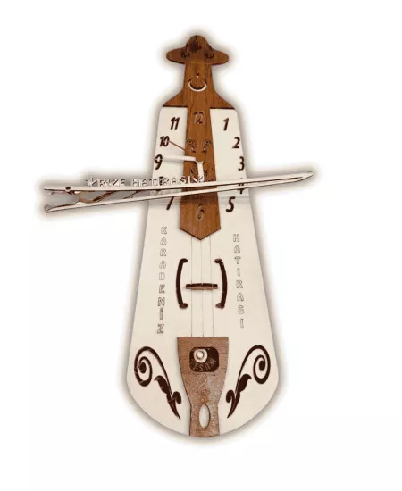 Kemençe Çalan Ahşap Duvar Saati